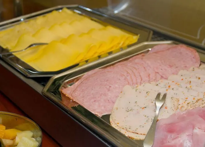 Two Brothers Astoria 3* Noordwijk