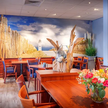 Two Brothers Astoria 3* Нордвейк-ан-Зее