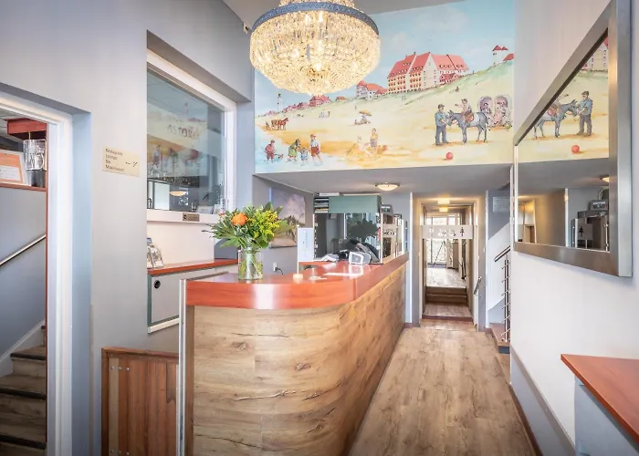 Two Brothers Astoria Отель